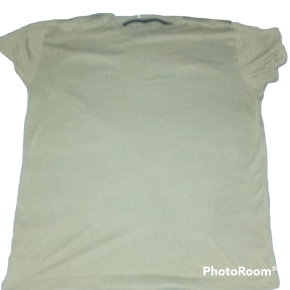 Hollister's "Must Have Collection" Tees - Picture 5 of 5